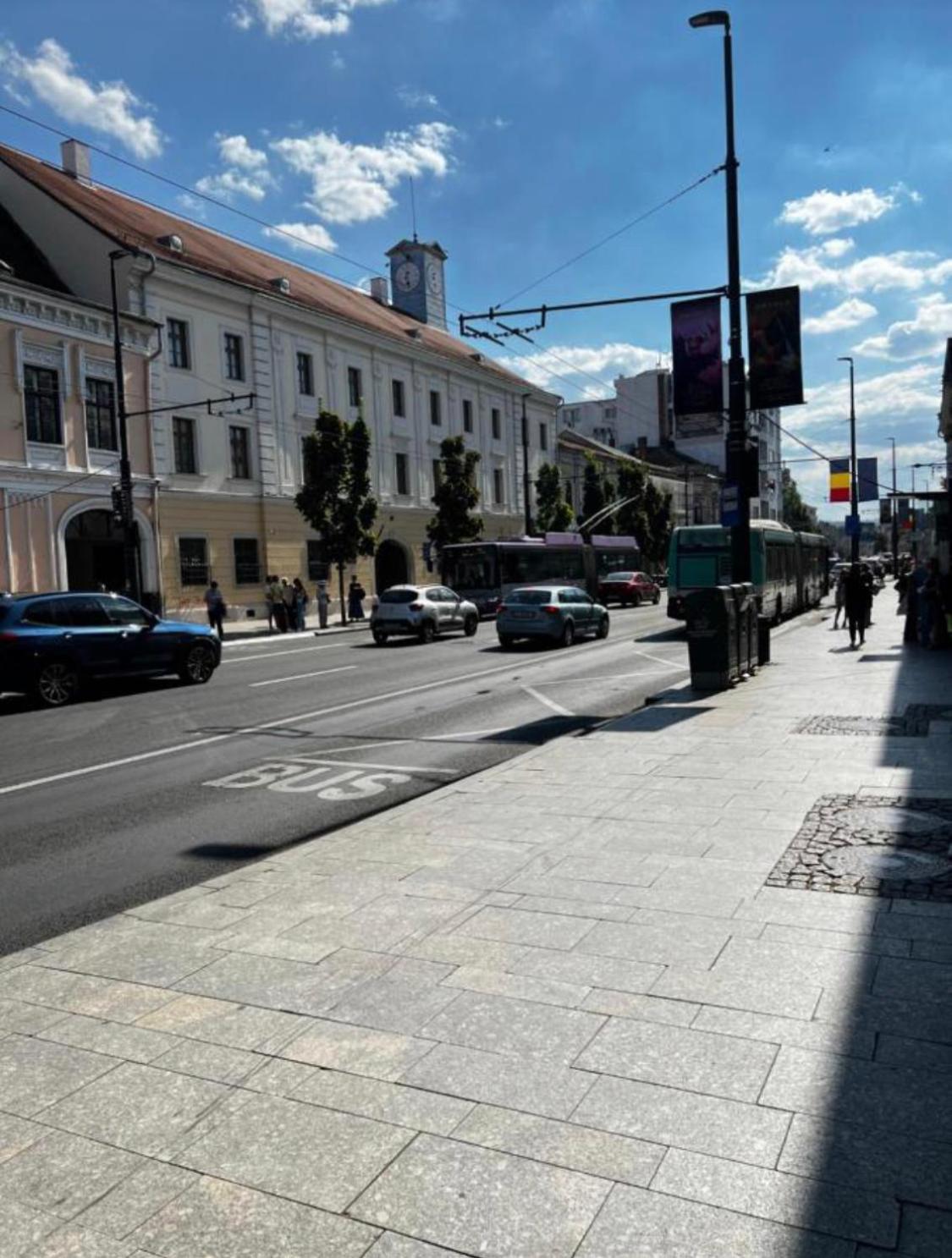 Ndl Downtown Apartment Cluj-Napoca Luaran gambar